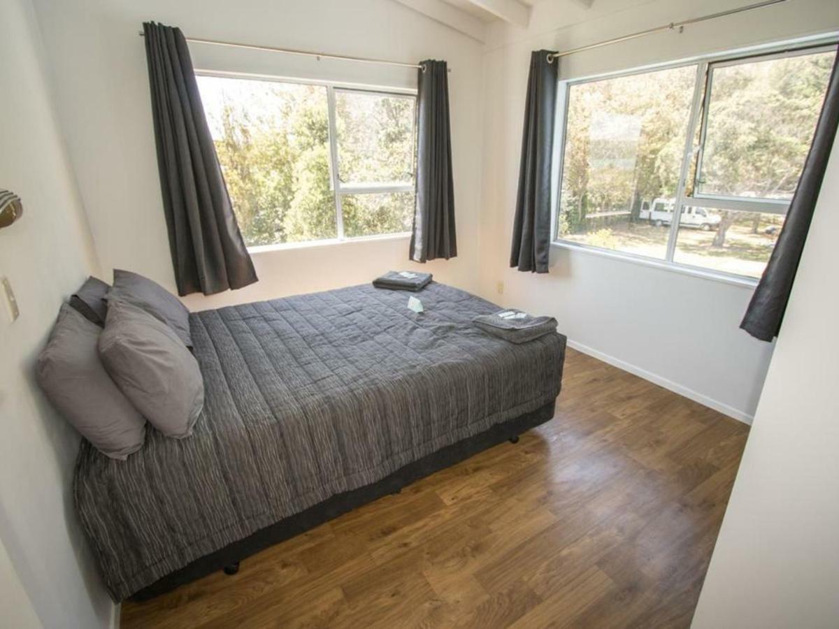 Mahia Motel And Holiday Park Bagian luar foto