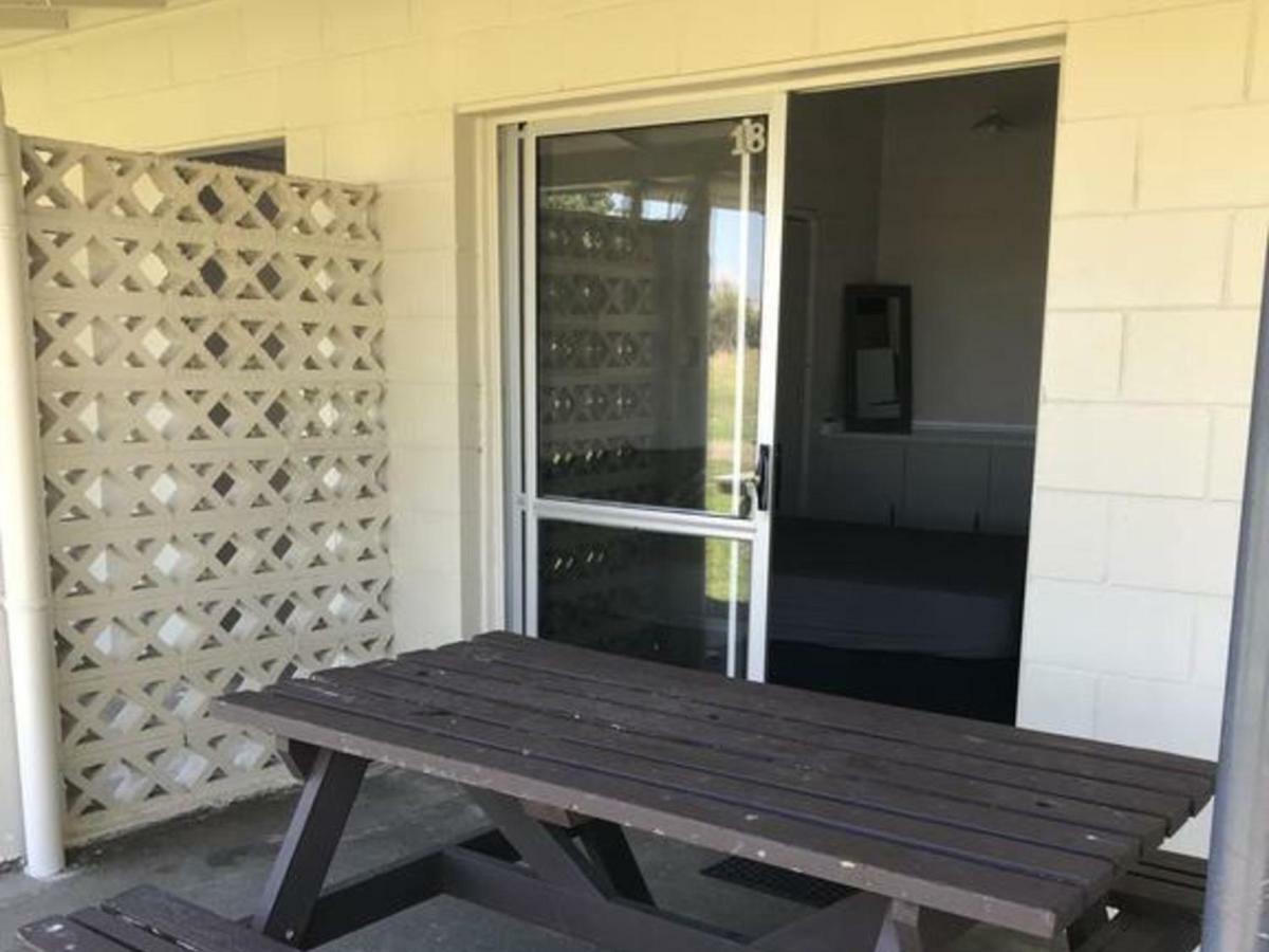 Mahia Motel And Holiday Park Bagian luar foto